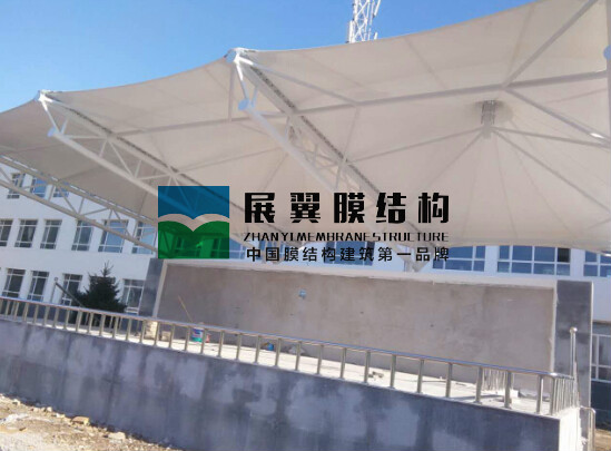 乌兰浩特张拉膜结构主席台工程